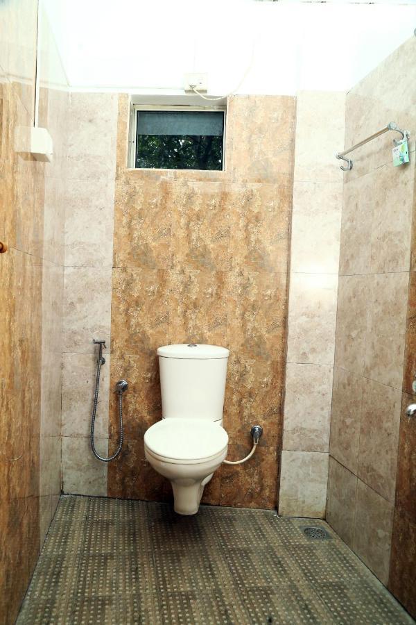 Awa Residency Hotel Kochi Luaran gambar